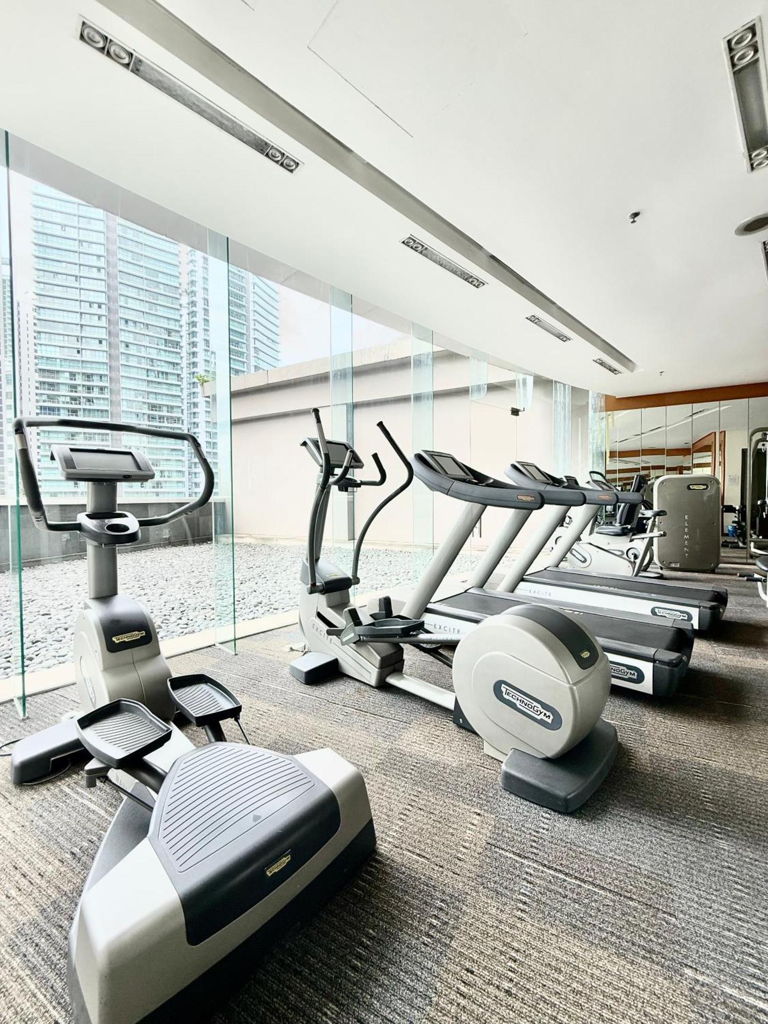 Apartment Luxury House Klcc View Romantic Candle Light Linked To Klcc Mall Kuala Lumpur