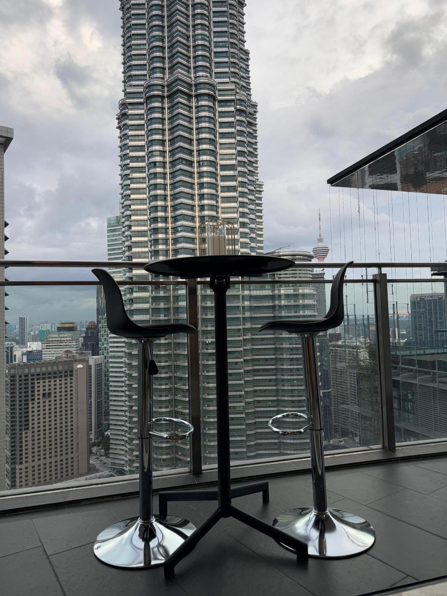Luxury House Klcc View Romantic Candle Light Linked To Klcc Mall Pangsapuri